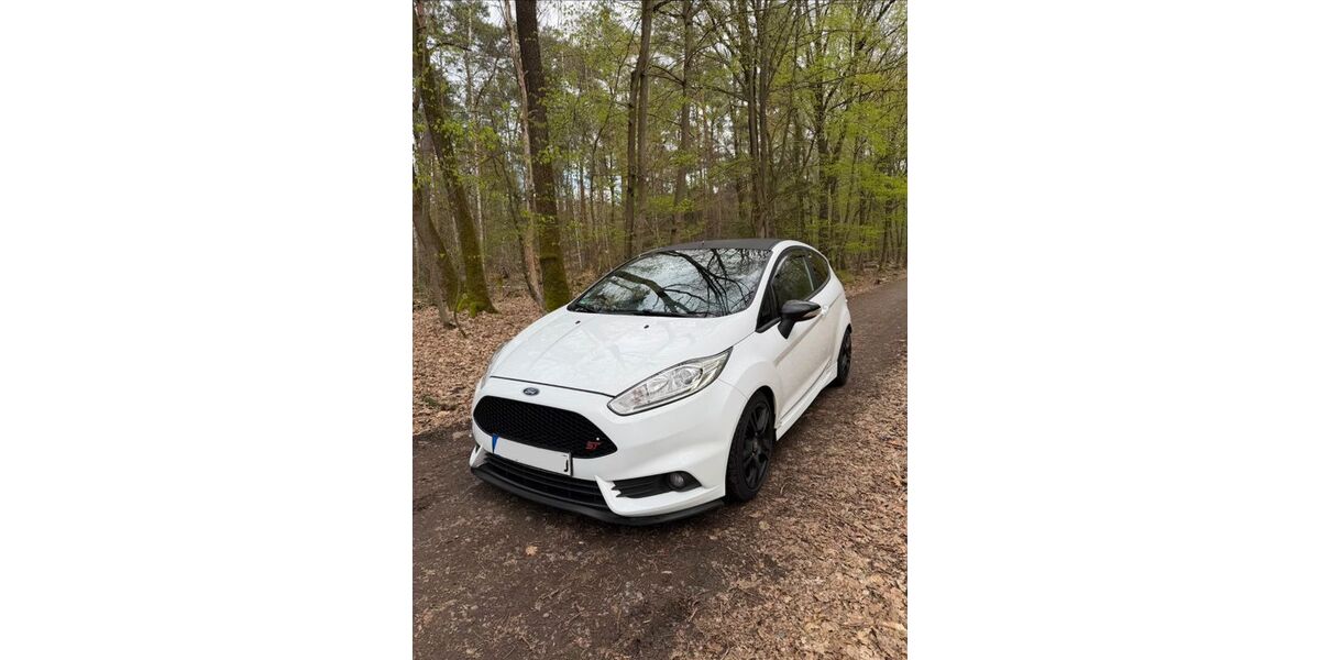 Ford Fiesta 130.600 km 9.300 &euro; Wiesbaden 65203