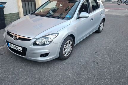 Hyundai i30 148.000 km 2.700 &euro; Heilbronn 74072