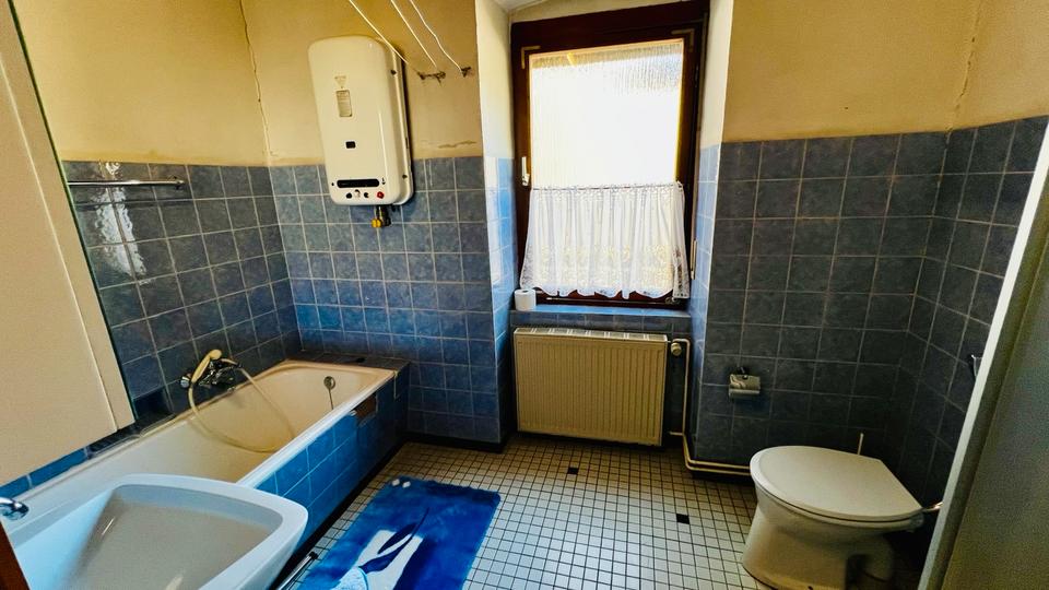 Einfamilienhaus Bexbach - 7 Zimmer, 140 m&sup2;, 195.000&euro; | Angebot:26888783