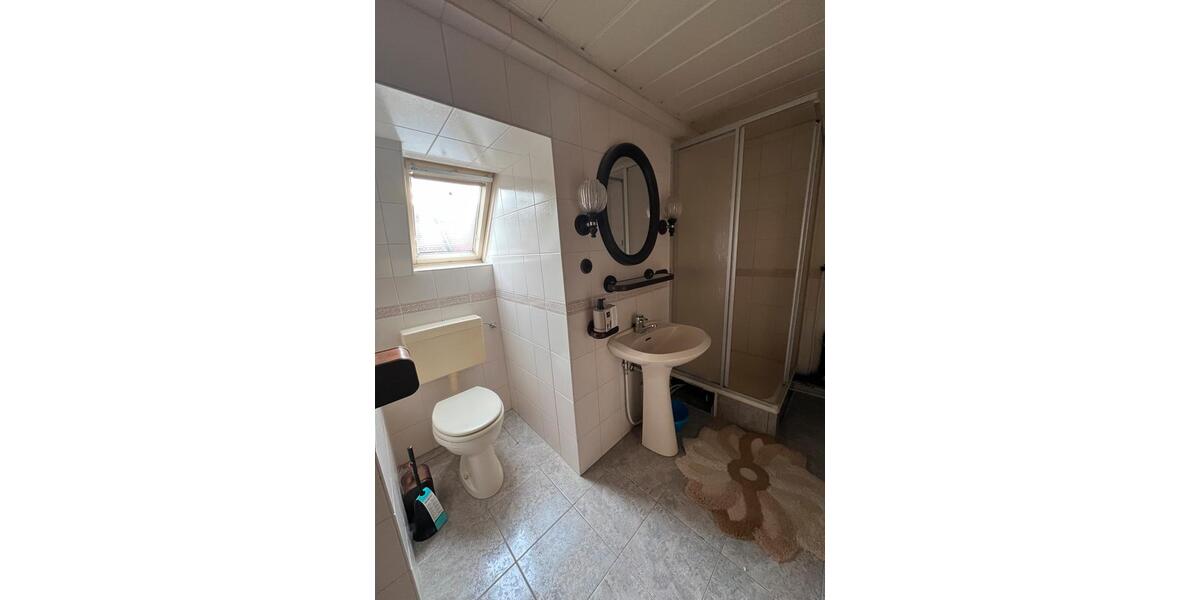 Dachgeschoßwohnung Ludwigshafen am Rhein Ludwigshafen-Oggersheim - 1 Zimmer, 44 m&sup2;, 600&euro; | Angebot:24720632