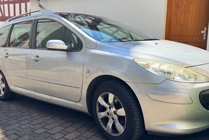 Peugeot 307 220.000 km 600 &euro; Bad Camberg 65520