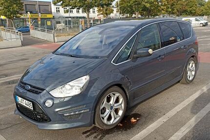 Ford S-Max 211.000 km 8.100 &euro; Berlin 13088