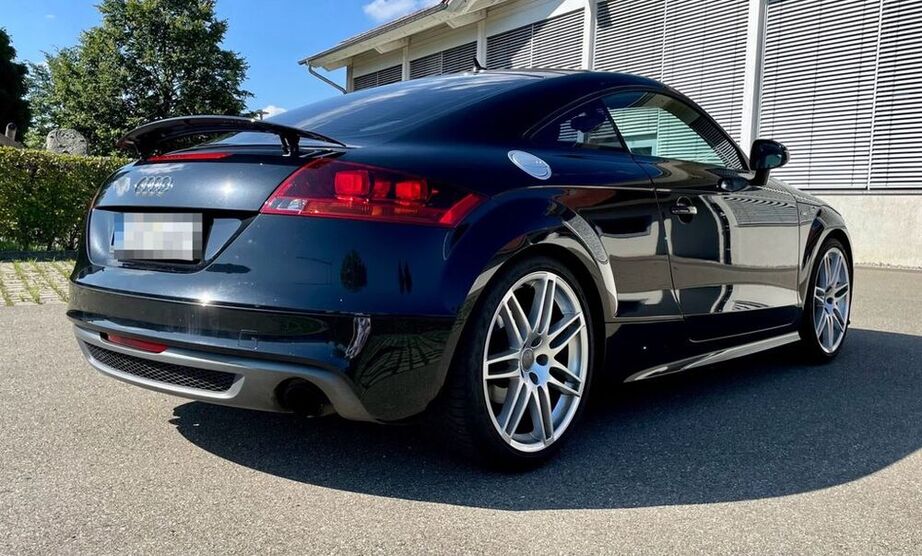 TT
