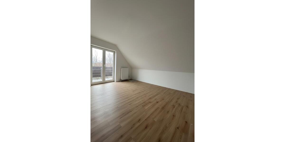 Einfamilienhaus Delmenhorst Düsternort - 2.5 Zimmer, 93 m&sup2;, 1.100&euro; | Angebot:25942361