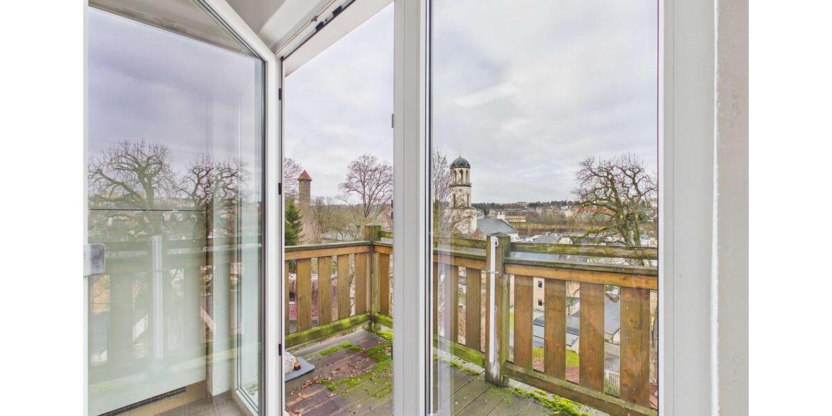 Dachgeschoßwohnung Auerbach/Vogtland Vogtland - 4 Zimmer, 77 m&sup2;, 499&euro; | Angebot:25263482