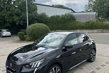 Peugeot 208 45.100 km 16.200 &euro; Pirmasens 66953