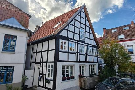 Haus Blomberg - 4 Zimmer, 105 m&sup2;, 820&euro; | Angebot:27615705