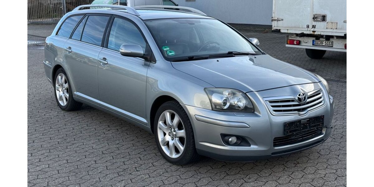 Toyota Avensis 178.960 km 5.950 &euro; Bornheim 53332