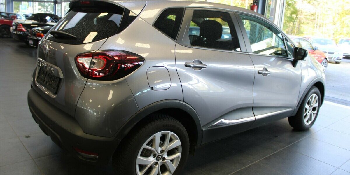 Renault Captur TCe 90 LIMITED 61.333 km 11.480 &euro; Euskirchen 53881