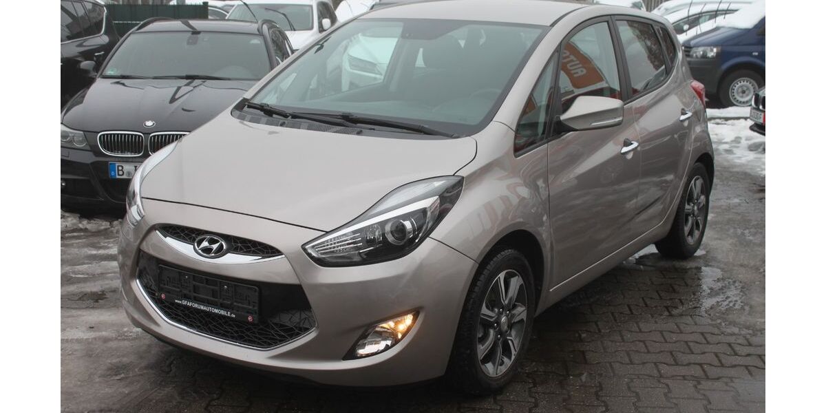 Hyundai ix20 65.000 km 11.400 &euro; Berlin 12057