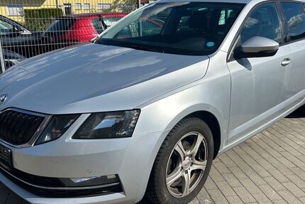 Skoda Octavia 295.000 km 7.400 &euro; Büdingen 63654