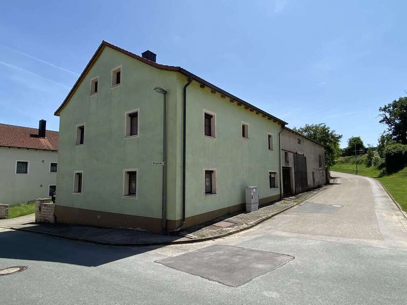 Haus zum Kaufen in Burgsalach 269.000 € 156 m²