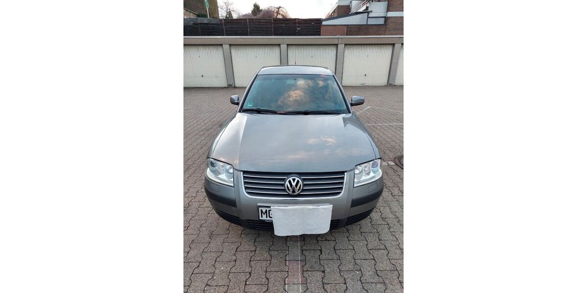 VW Passat 204.758 km 2.300 &euro; Mönchengladbach 41061
