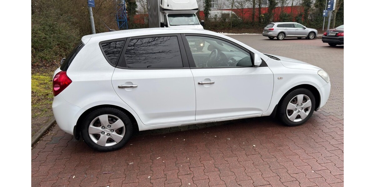 Kia Ceed 131.850 km 3.500 &euro; Mainz 55116