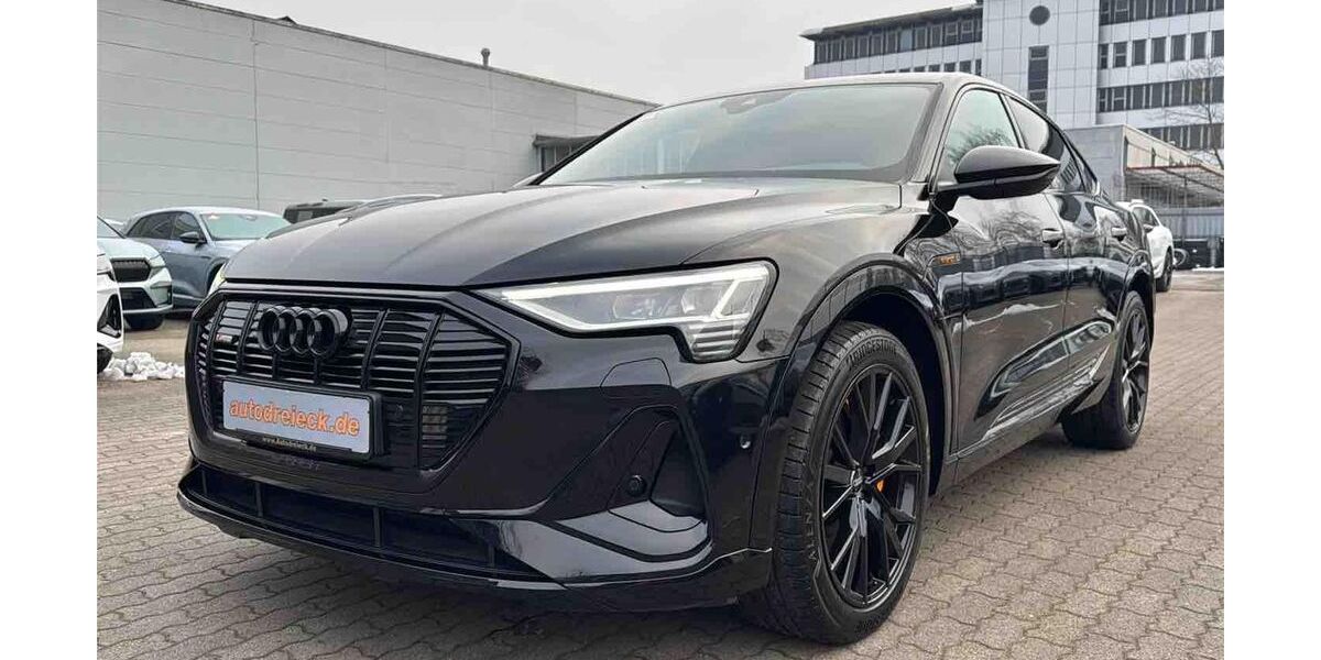Audi e-tron 31.496 km 36.950 &euro; Hamburg 22047