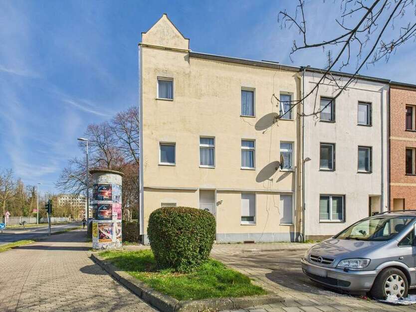 Haus zum Kaufen in Düren 309.000 € 204 m²