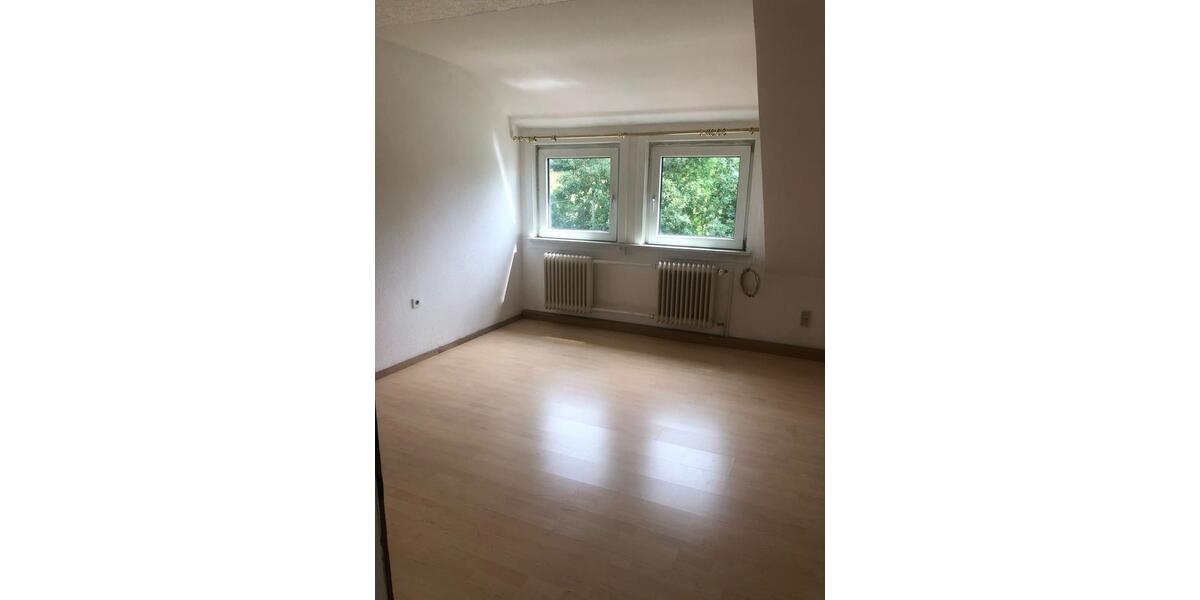 Dachgeschoßwohnung Tauberbischofsheim - 3 Zimmer, 65 m&sup2;, 690&euro; | Angebot:26238385