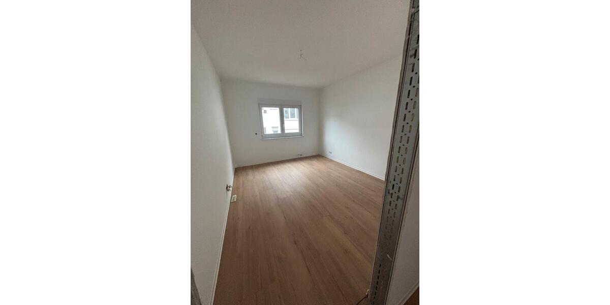 Erdgeschoßwohnung Wetzlar - 3 Zimmer, 100 m&sup2;, 950&euro; | Angebot:26326788