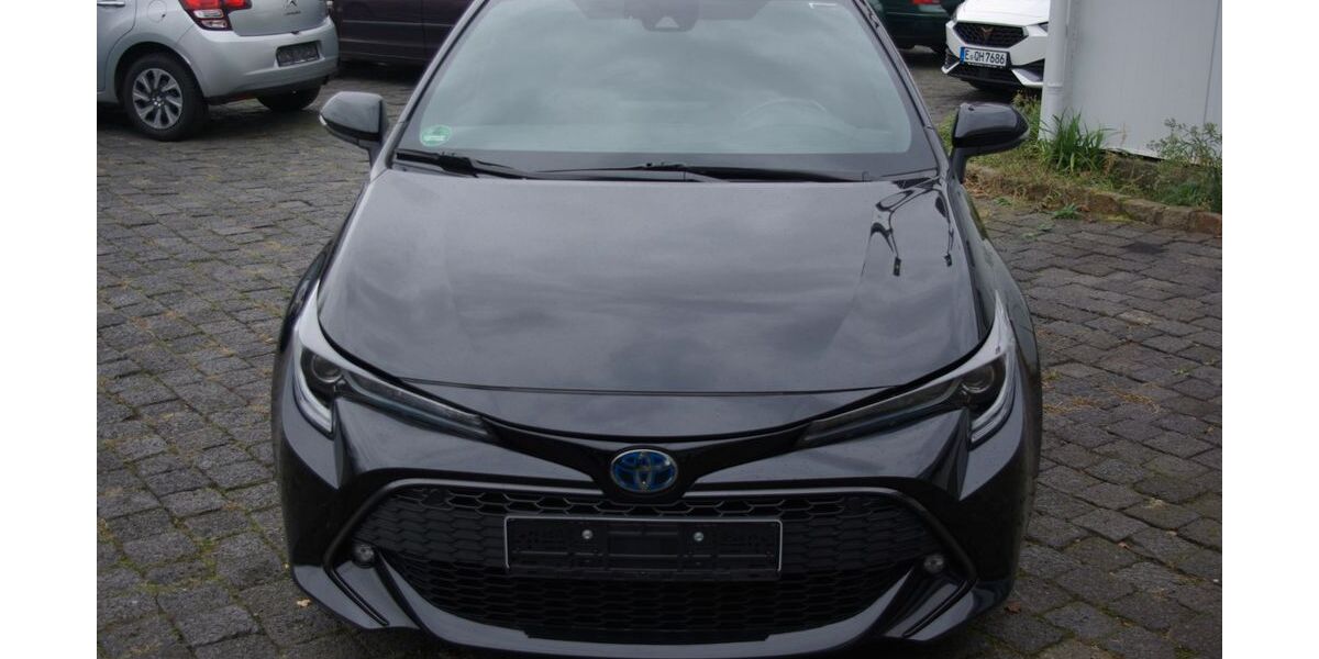 Toyota Corolla 99.600 km 17.800 &euro; Bottrop 46242