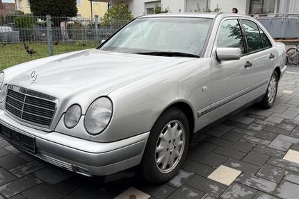 Mercedes-Benz E 280 95.000 km 6.200 € Erzhausen 64390