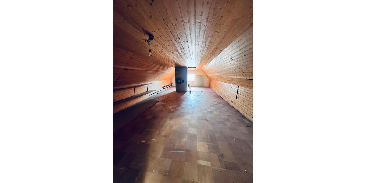 Etagenwohnung Nordendorf - 4 Zimmer, 161 m&sup2;, 2.000&euro; | Angebot:26677294