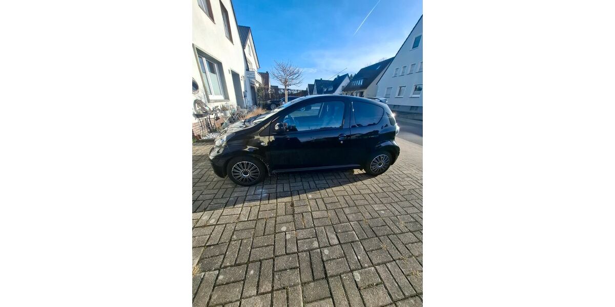 Toyota Aygo (X) 74.000 km 3.800 &euro; Soest 59494