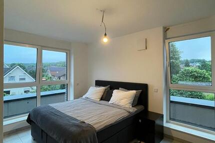 Haus Emmerich am Rhein - 2 Zimmer, 82 m&sup2;, 1.295&euro; | Angebot:26395388