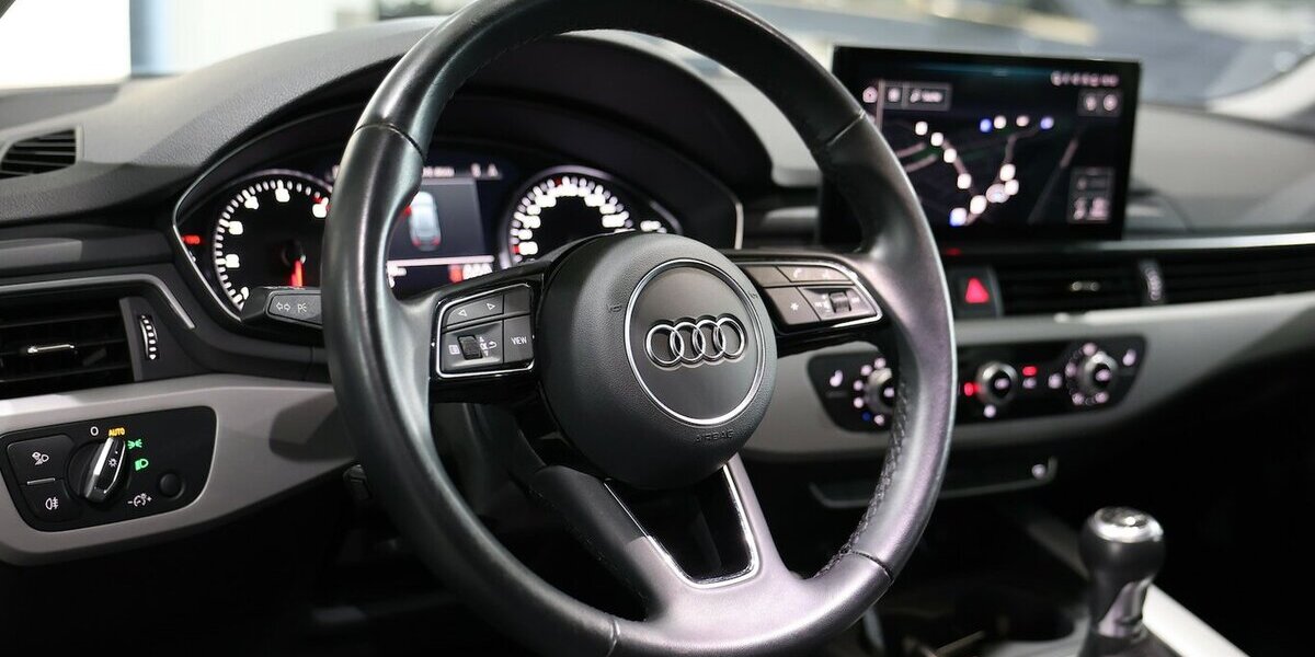 Audi A4 Avant 35 TFSI BUSINESS / LED / NAVI+ / AHK 105.000 km 17.777 &euro; Hamm 59077