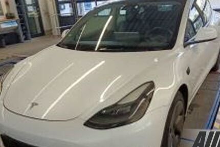 Tesla Model 3 103.950 km 23.750 &euro; Schöningen 38364