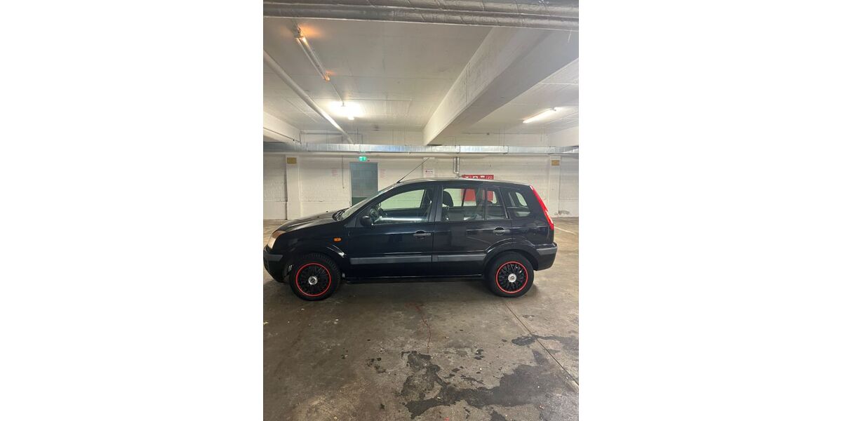 Ford Fusion 128.000 km 3.500 € Köln 50997