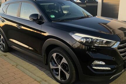 Hyundai TUCSON 185.000 km 11.900 &euro; Kandel 76870