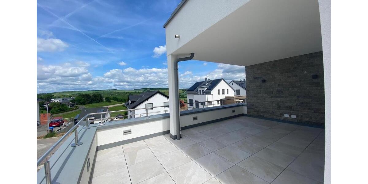 Villa Thüngen - 7 Zimmer, 210 m&sup2;, 2.500&euro; | Angebot:26129967