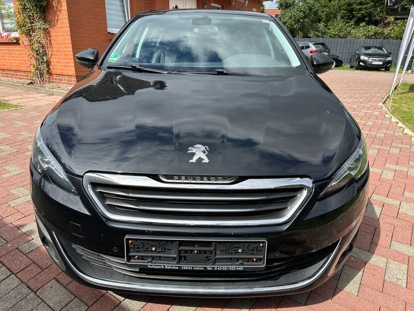 Peugeot 308 141.125 km 8.999 € Boizenburg/Elbe 19258
