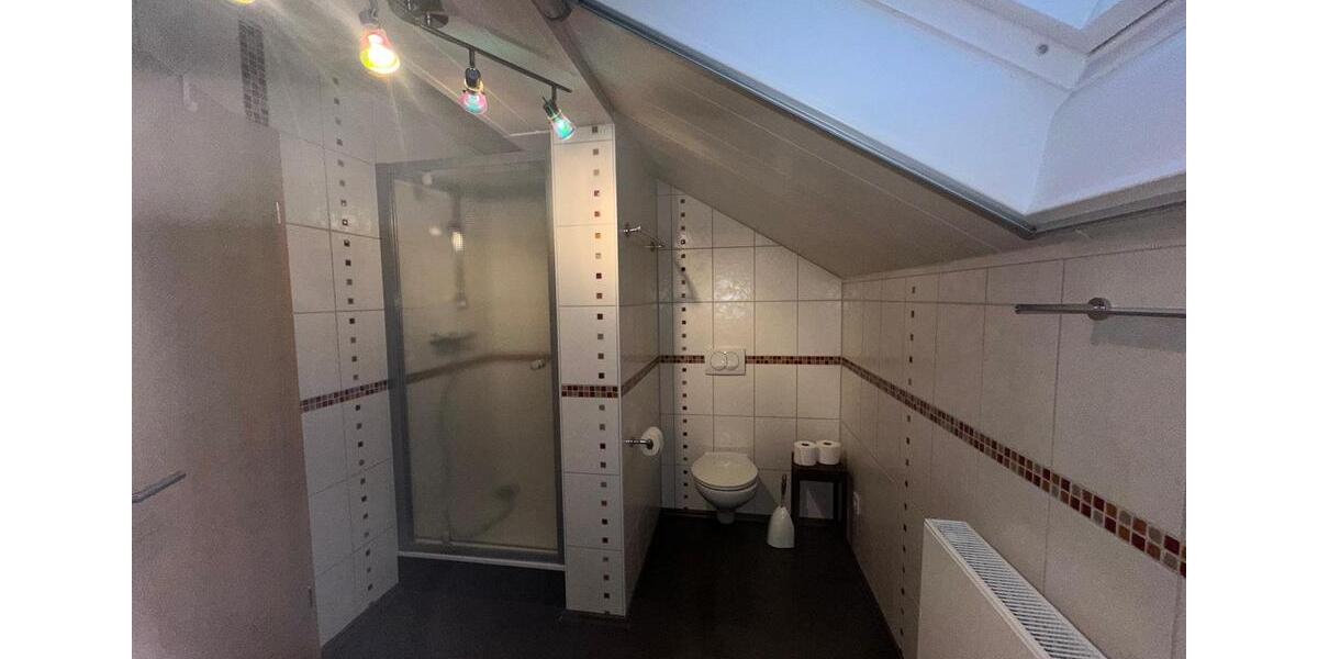 Dachgeschoßwohnung Rimbach - 3 Zimmer, 145 m&sup2;, 990&euro; | Angebot:25309055