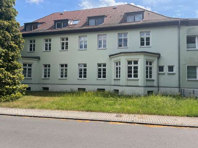 Wohnung zum Kaufen in Lauta 149.000 € 290 m²