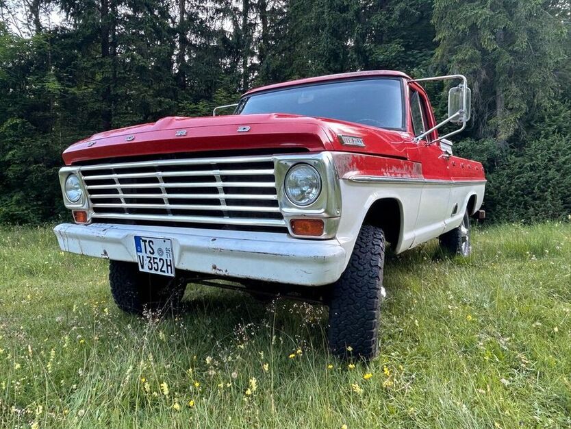 F 100