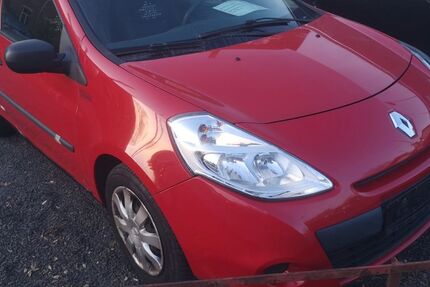 Renault Clio 211.800 km 2.000 &euro; Coburg 96450