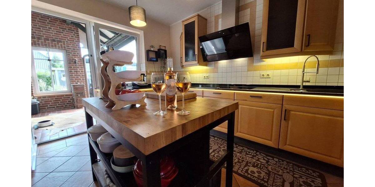 Einfamilienhaus Dersum - 7 Zimmer, 283 m&sup2;, 523.000&euro; | Angebot:26211160