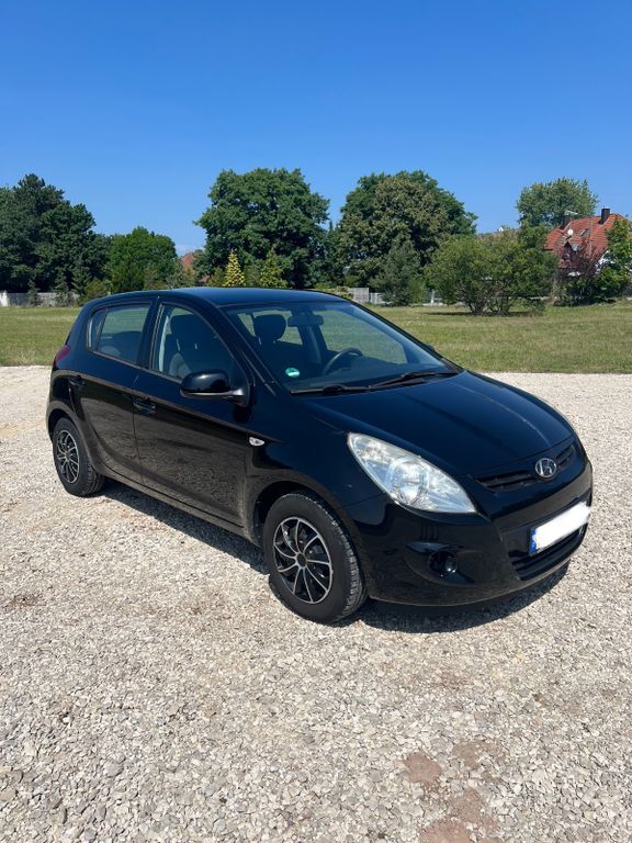 i20
