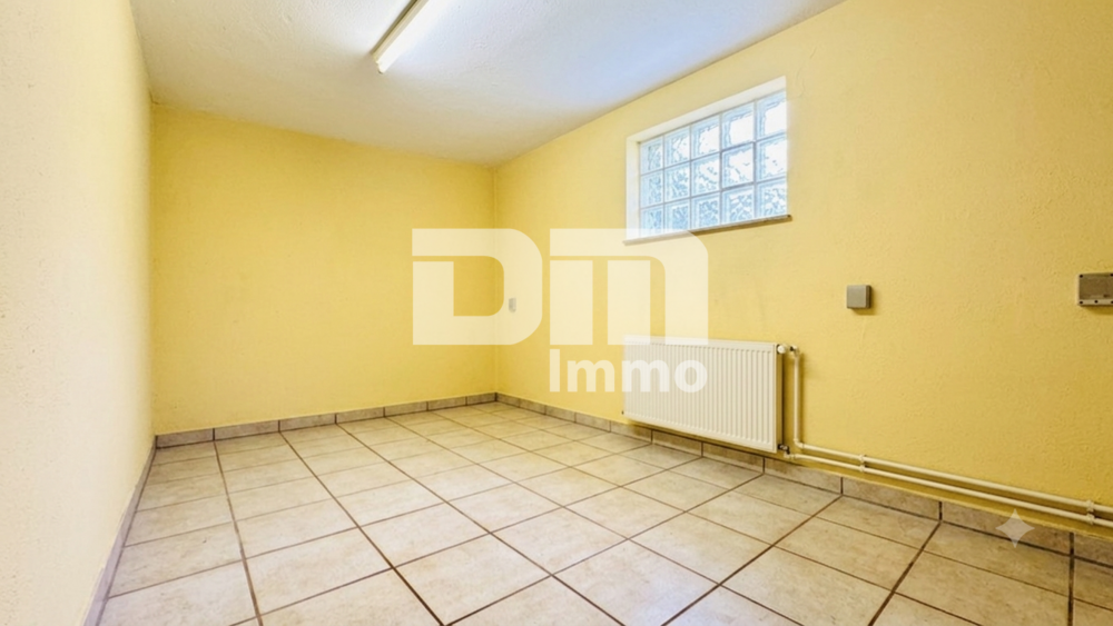 Solider Familien-Bungalow mit großem Potenzial in ruhiger Lage mit Wintergarten und Garage - Bungalow Calden | Angebot:26974963