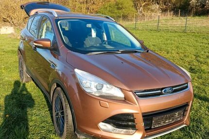 Ford Kuga 188.000 km 7.999 &euro; Bermel 56729