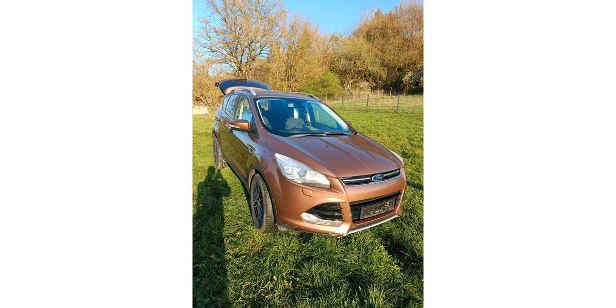 Ford Kuga 188.000 km 7.999 &euro; Bermel 56729