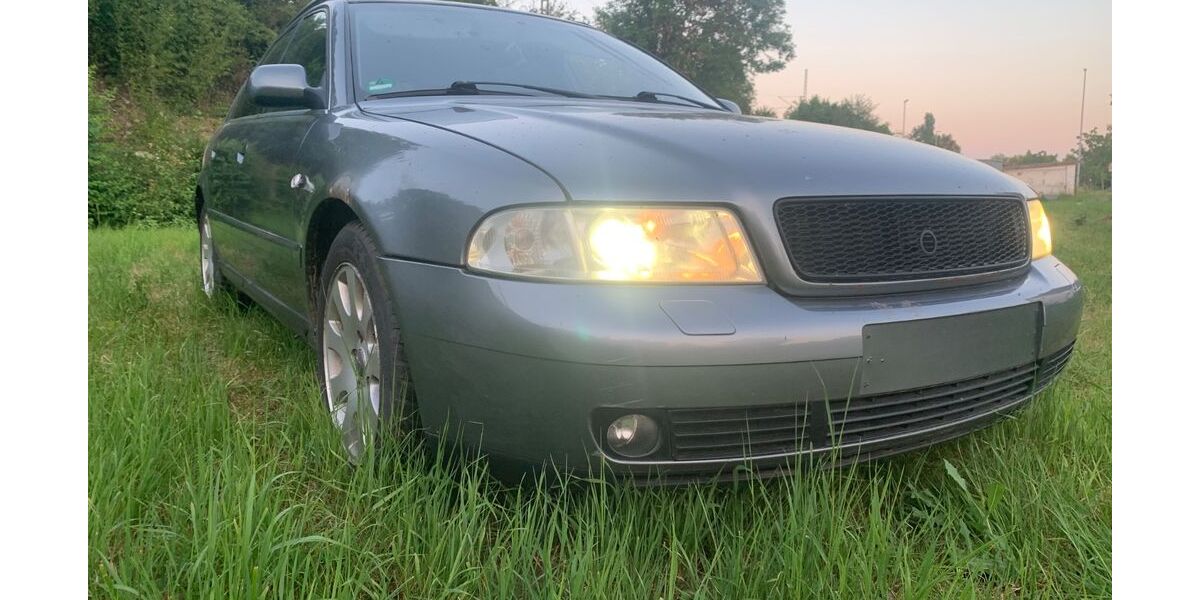 Audi A4 264.000 km 800 &euro; Sangerhausen 06526