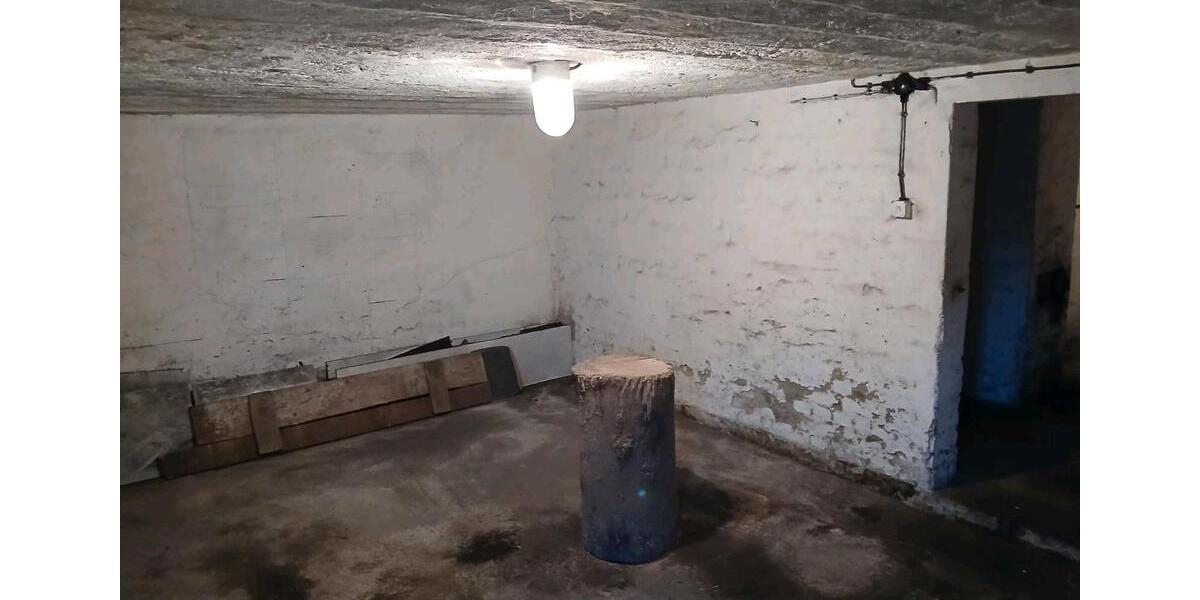 Reihenhaus Weischlitz - 7 Zimmer, 80 m&sup2;, 69.500&euro; | Angebot:27042842
