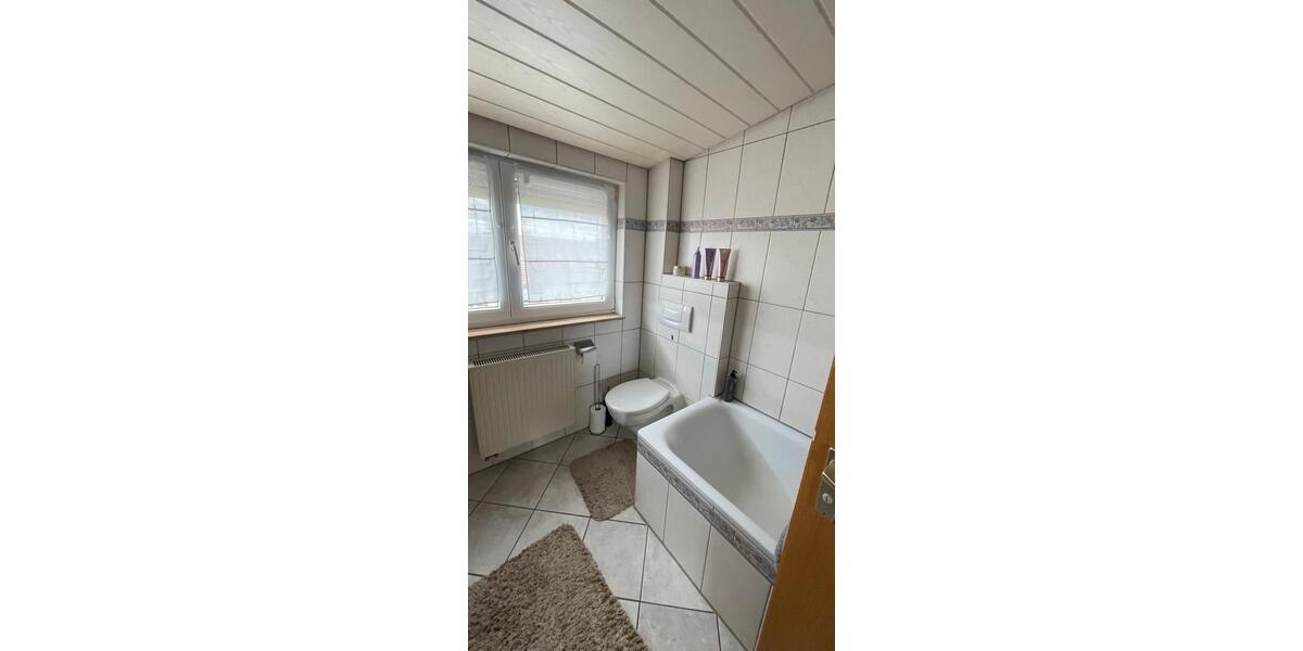 Dachgeschoßwohnung Giengen an der Brenz - 3 Zimmer, 80 m&sup2;, 950&euro; | Angebot:26286481