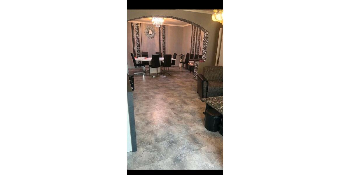 Einfamilienhaus Bad Driburg - 8 Zimmer, 220 m&sup2;, 290.000&euro; | Angebot:27125373