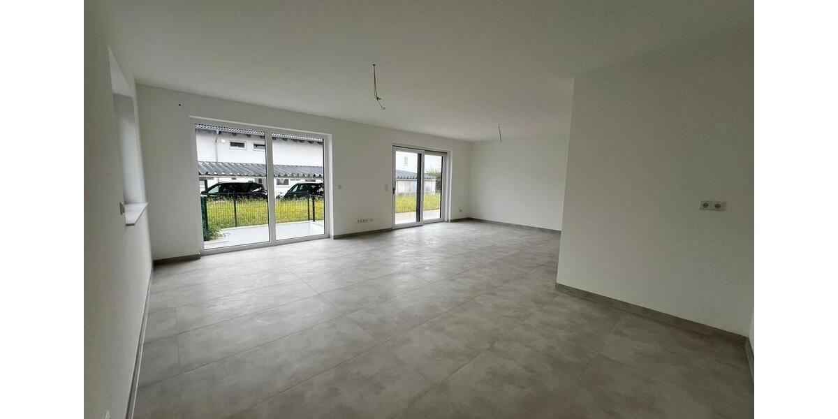 Doppelhaushälfte Simbach am Inn - 7 Zimmer, 150 m&sup2;, 2.050&euro; | Angebot:23404479