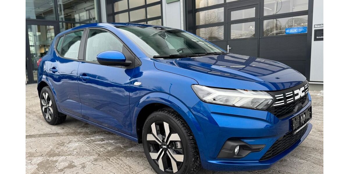 Dacia Sandero 8.300 km 18.990 &euro; Wiesmoor 26639