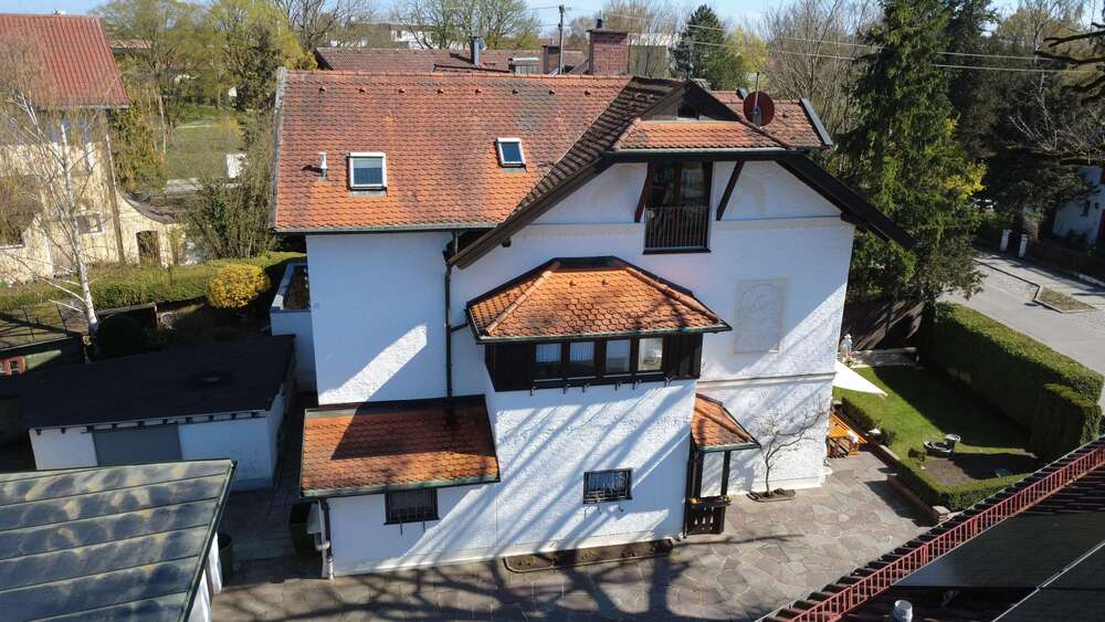 Einfamilienhaus Unterhaching - 9 Zimmer, 195 m&sup2;, 1.049.000&euro; | Angebot:26597899