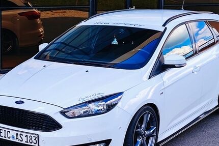 Ford Focus 121.000 km 11.690 € Niederorschel 37355